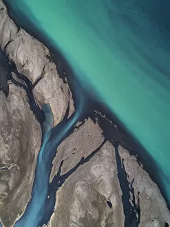 Images Dated 2nd June 2018: Majestic ├×j├│rs├í River Aerial, Iceland