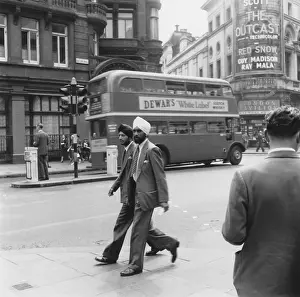 Suit Prints: What Makes Piccadilly