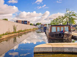 Images Dated 27th August 2015: Manchester, Rochdale basin