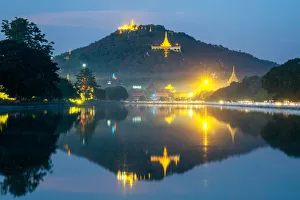 Images Dated 10th December 2014: Mandalay Hill, Mandalay, Myanmar