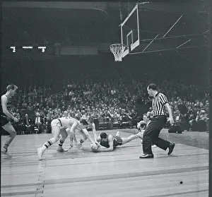 Manhattan and West Virginia Basketball at the Garden