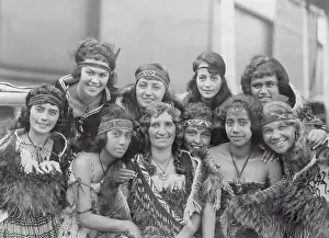 Pacific Islanders Prints: Maori Women