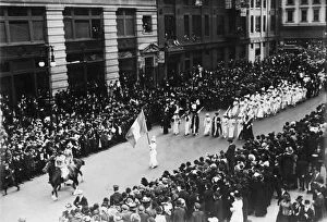 Women's Suffragettes Collection: Marching Down Fifth