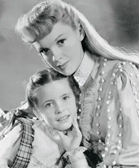 Margaret Obrien Prints: Margaret O'Brien and Judy Garland in Meet Me in St. Louis
