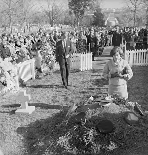 Arlington Prints: Maria Shriver Kneeling on John Kennedy's Grave