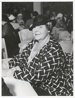 Marie Dressler Sitting