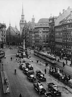 Images Dated 11th October 2006: Marienplatz
