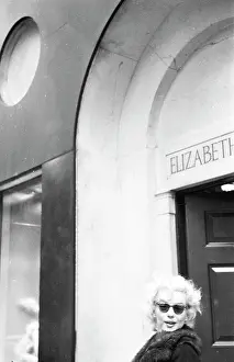 Marilyn Candid On The Street