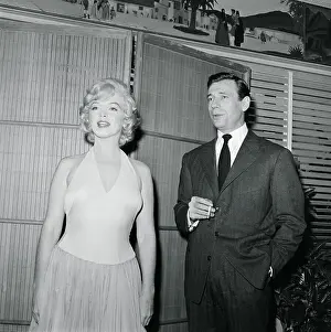 Marilyn at Cocktail Party