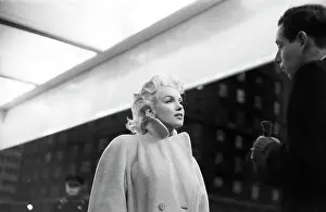 Marilyn Monroe in Grand Central Station Print. Art Prints, Posters
