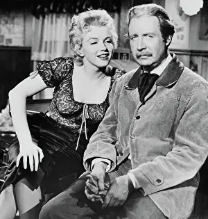 Marilyn Monroe and Arthur O'Connell in Bus Stop