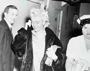 Hiding Prints: Marilyn Monroe Leaving Hospital