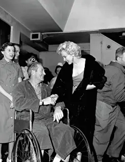Farewell Prints: Marilyn Monroe Says Goodbye To Soldier
