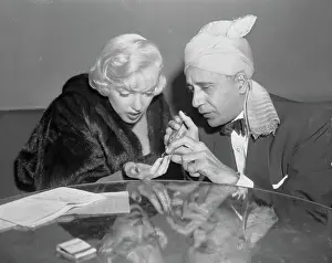 Marilyn Monroe Sitting by Seer