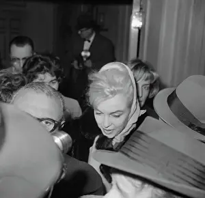 Kerchief Prints: Marilyn Monroe Surrounded by The Press