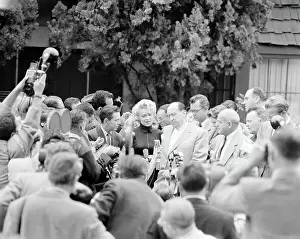 Marilyn Monroe Being Swamped by the Press