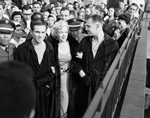 Private Prints: Marilyn Monroe Visiting Wounded Soldiers