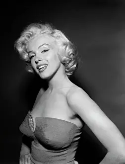 Strapless Prints: Marilyn Monroe Wearing Strapless Swimsuit