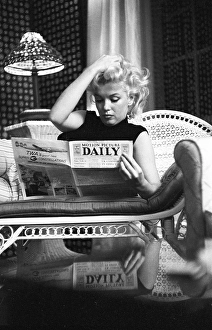 marilyn relaxes hotel room