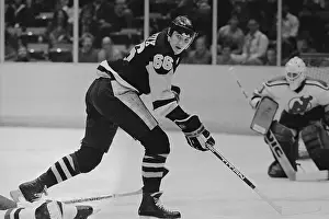 Mario Lemieux Going for The Play