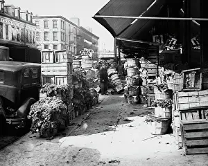 Huty29192 Prints: Empty Market