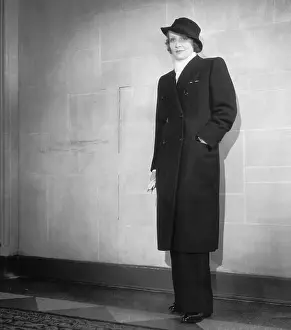 Marlene Dietrich Posing