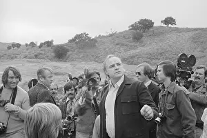Marlon Brando with Newsmen