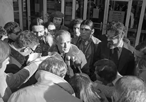 Marlon Brando Talking to Reporters