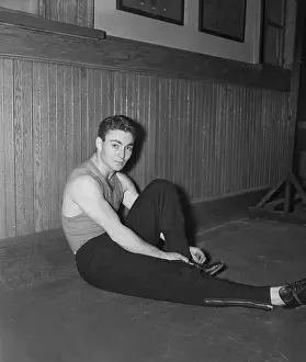 Martin Glickman Tying Shoe