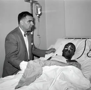 Stabbing Prints: Martin Luther King In Harlem Hospital