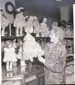 Mary Pickford Shopping for Dolls