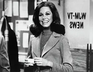 The Mary Tyler Moore Show 1970 Tv Show Prints: Mary Tyler Moore