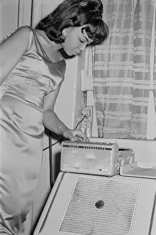 Huty25806 Prints: Mary Wells Backstage At The Apollo