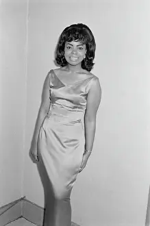 Huty25806 Prints: Mary Wells Backstage At The Apollo