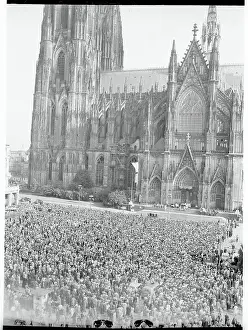 Massive Crowd at Cathedral