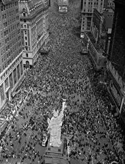 Massive Veterans Celebration Crowd in New York City