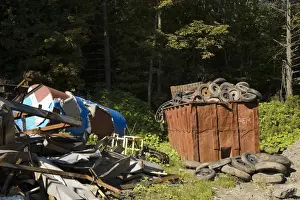 Re Uses Prints: Material for recycling