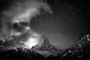 Long Exposure Gallery: Matterhorn with stars in black and white