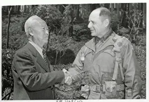 Matthew Ridgeway and Syngman Rhee Talking