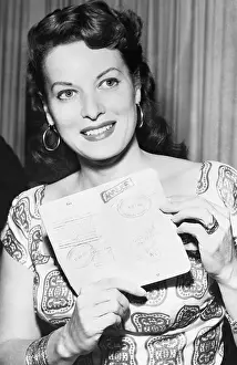 Maureen Ohara Prints: Maureen O'Hara Says She's the Little Gal Who Wasn't There