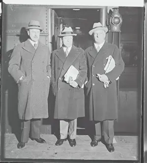 Mayor Meeting with Two Bankers