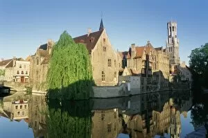 Images Dated 3rd September 2005: Medieval Buildings Reflected in the River Djiver, Bruges, Belgium