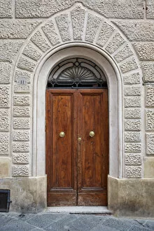 Images Dated 17th September 2014: Medieval Door, Siena, Italy