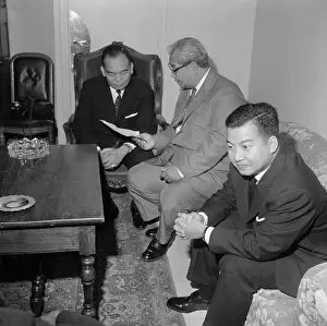 Grasse Prints: Meeting of Asian Leaders