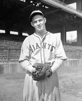Slugger Prints: Mel Ott, Glove In Hand; 3/4 Length