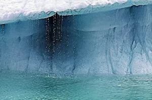 Climate Change Gallery: Melting iceberg