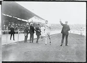 Prints of (Original Caption). Olympic Games, London, England 1908. 1500 meter final, Melvin Sheppard Capturing Glory: A Journey Through Olympic History: Melvin Sheppard Winning Race