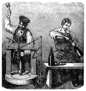 Closing Prints: Men closing wine bottles with cork