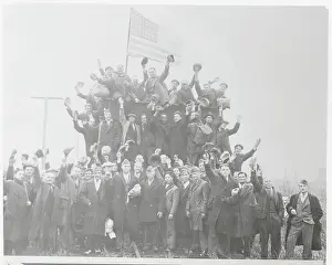 Enthusiasm Prints: Men Leaving for Bonus March