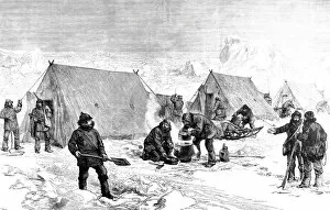 Images Dated 5th February 2018: Men of a North Pole expedition cooking outside of the tents